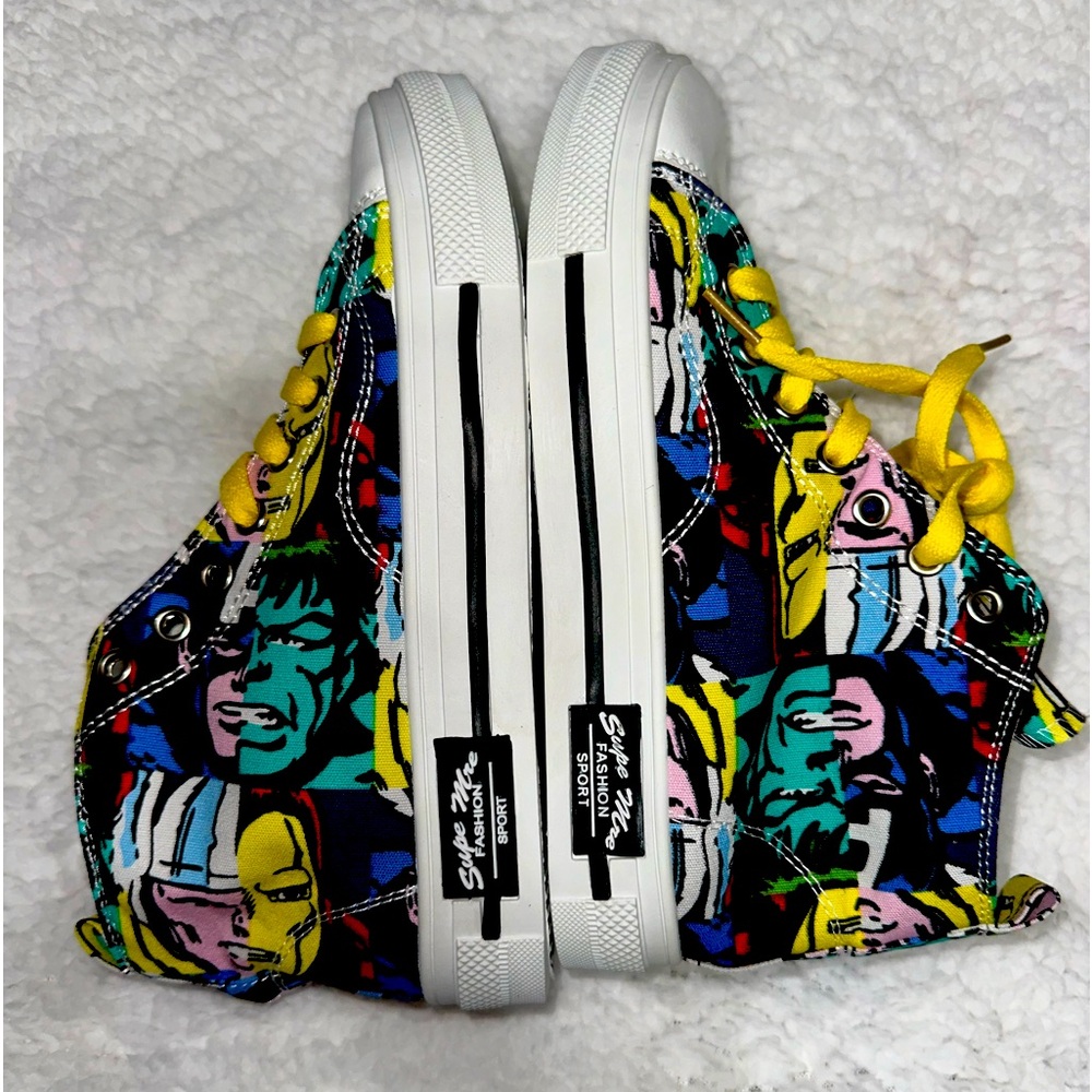 Super Hero Shoes Kids Size 3 ( 35 EU ) NEW
